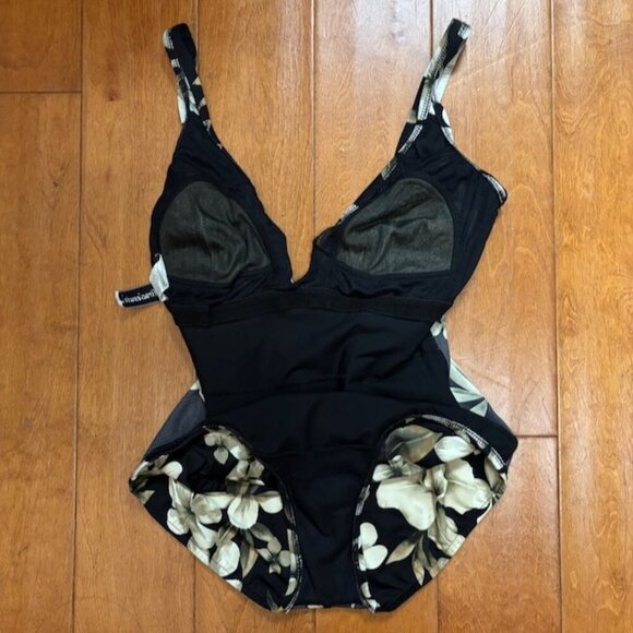 Miraclesuit Womens Size 12 One Piece Swimsuit Dark Floral Ruched Slimming - Picture 11 of 16